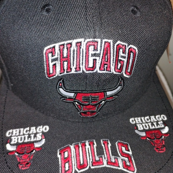 NBA Chicago Bulls front logo loaded brim  cap. - Picture 3 of 11